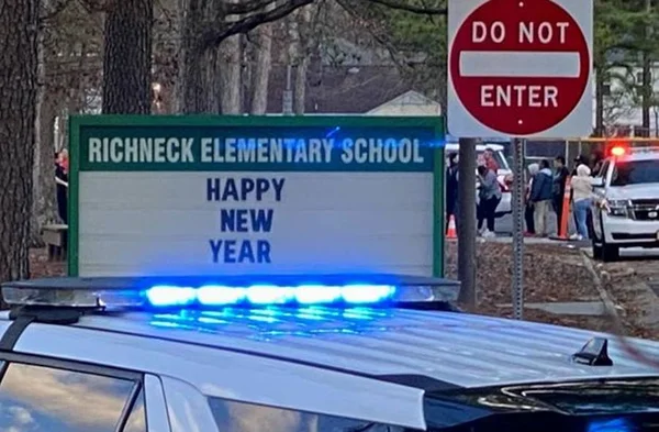 Aluno de 6 anos dispara contra professora em escola dos Estados Unidos