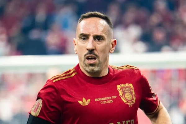 Citado em arquivos do caso Epstein, Franck Ribéry nega envolvimento