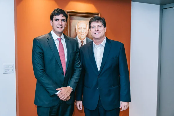 Foto colorida dos deputados federais do MDB Rafael Prudente e Baleia Rossi - Metrópoles