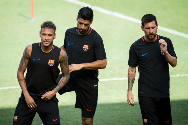 Imagem colorida de Neymar, Suárez e Messi - Metrópoles