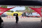 Ambulâncias comuns, adaptadas e tendas 