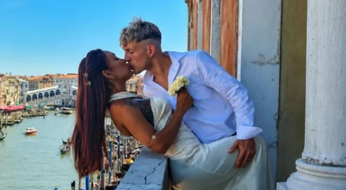 O italiano Sean Michieli, de 25 anos, e a brasileira Gabriela Querino Elorriaga, de 26, em Veneza, na Itália O italiano Sean Michieli, de 25 anos, e a brasileira Gabriela Querino Elorriaga, de 26, em Veneza, na Itália