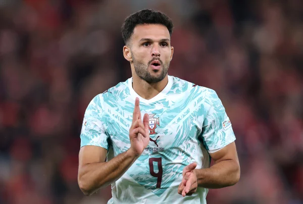 Gonçalo Ramos comemora gol de Portugal na Nations League