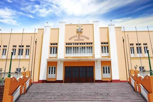 Estudantes ameaçam cometer atentado em escola de Manaus