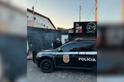Ao todo, foram cumpridas 21 prisões e 107 buscas e apreensões e o prejuízo em razão dos golpes soma cerca de R$ 11,8 milhões Ao todo, foram cumpridas 21 prisões e 107 buscas e apreensões e o prejuízo em razão dos golpes soma cerca de R$ 11,8 milhões