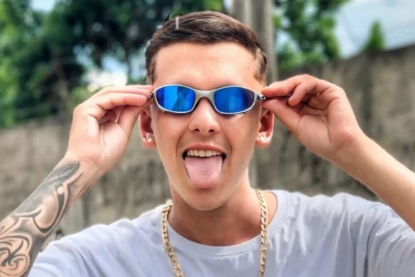 Quem era o influenciador que morreu em acidente trágico em MG