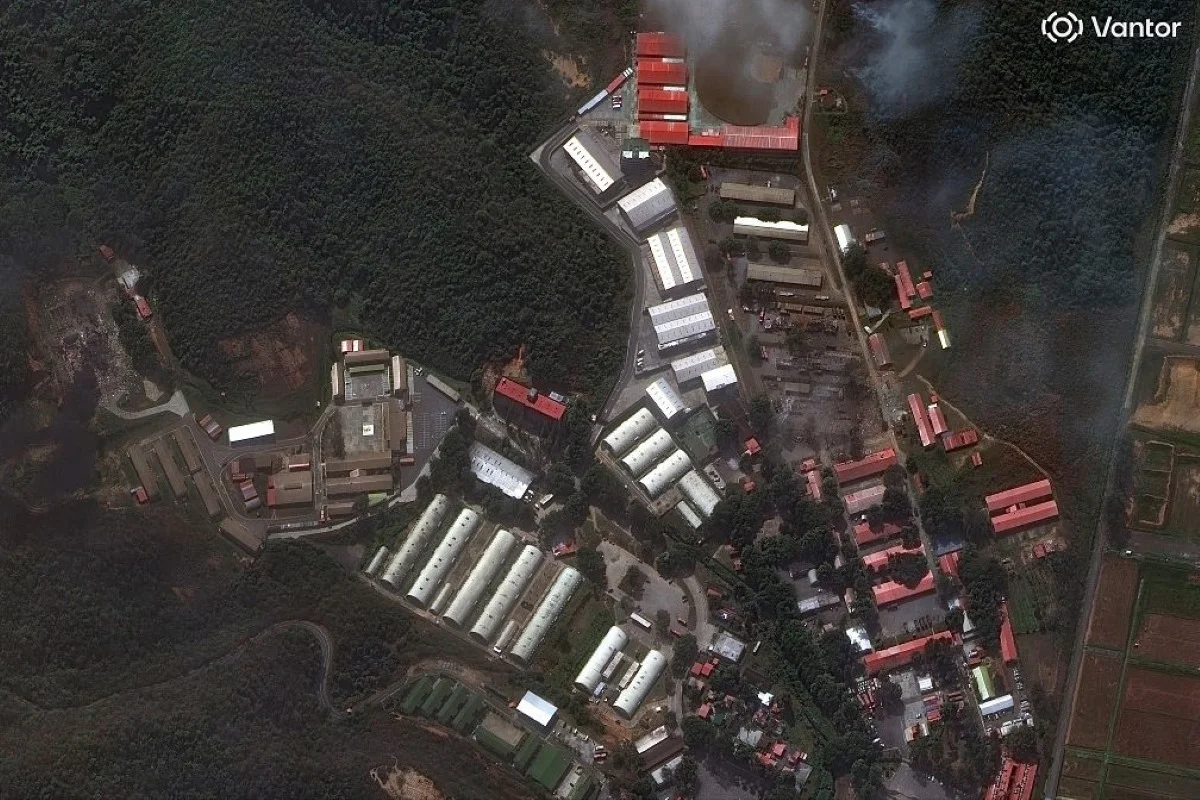 Imagem de satélite da Vantor mostra danos a veículos e equipamentos na base militar de Fuerte Tiuna, em Caracas, após ataques Imagem de satélite da Vantor mostra danos a veículos e equipamentos na base militar de Fuerte Tiuna, em Caracas, após ataques