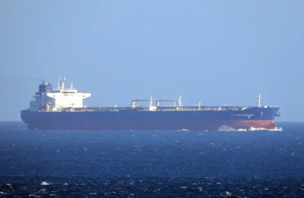 imagem colorida petroleiro russo chega a cuba