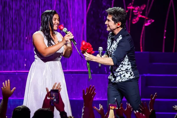 Em DVD de 40 anos de carreira, Daniel canta com filha de João Paulo