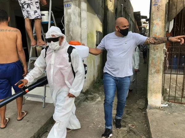 Vereador Sargento Silvano de máscara nas ruas