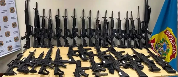 imagem colorida armas crime organizado