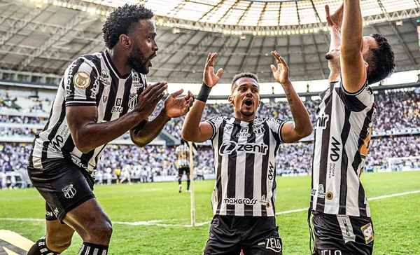 Santos perde para o Ceará no Brasileirão em jogo com falhas defensivas