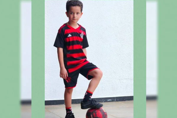 Curado do câncer, menino de 7 anos realiza sonho de ver o Flamengo - destaque galeria Curado do câncer, menino de 7 anos realiza sonho de ver o Flamengo - destaque galeria