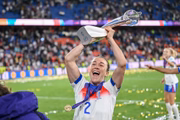 Lateral-direita foi campeã da Eurocopa feminina.