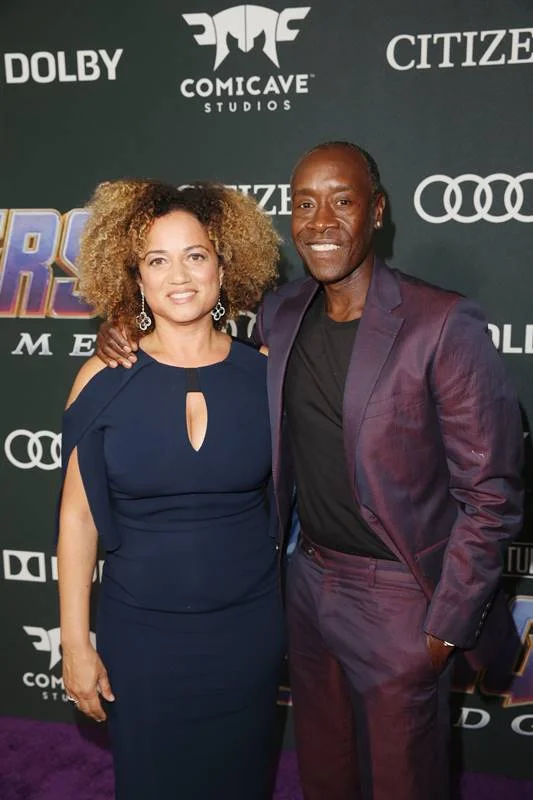 Bridgid Coulter e Don Cheadle Bridgid Coulter e Don Cheadle