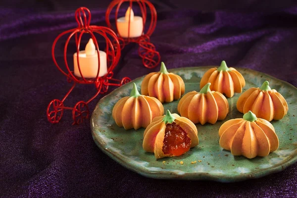Aprenda um delicioso suspiro com doce de abóbora para o Halloween