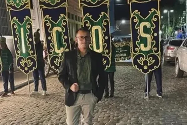 professor de dança e coreógrafo de bandas de fanfarra Ednaldo da Rocha França, conhecido como Edinho Rocha - Metrópoles