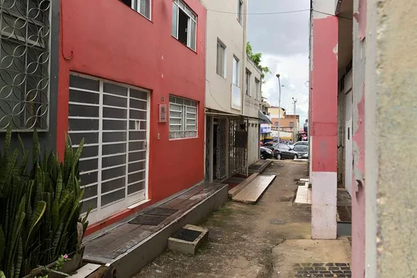 Coletivo de artistas empresta nova dinâmica ao Elefante