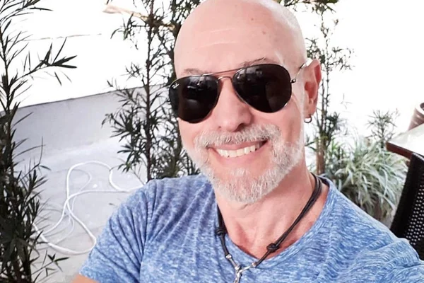 Referência entre noivas, Junior Sartori sofre acidente grave
