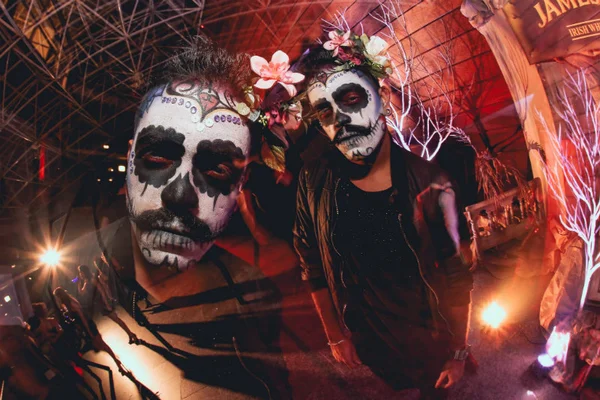 Festa Royalween prepara esquenta requintado em bar do Lago Sul