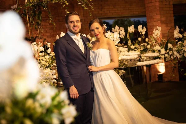 Hícaro Quintela e Juliana Santiago selam o amor em enlace deslumbrante