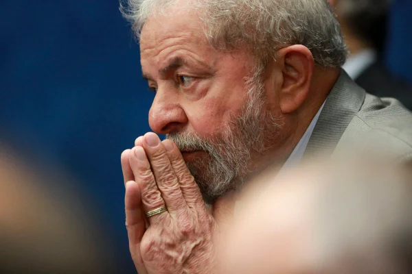 Após redução da pena, Lula pode passar para semiaberto em 5 meses