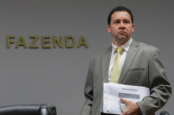 Planejamento aumenta despesas discricionárias de 2016 em R$ 38,5 bi