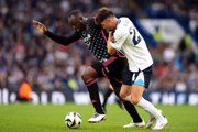 Usain Bolt disputando partida como jogador de futebol Usain Bolt disputando partida como jogador de futebol