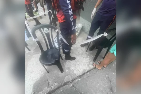 Mãe busca filha após briga na escola, passa mal e morre no Rio