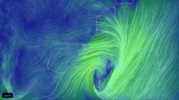 Inmet aumenta escala do alerta para ciclone em 5 estados