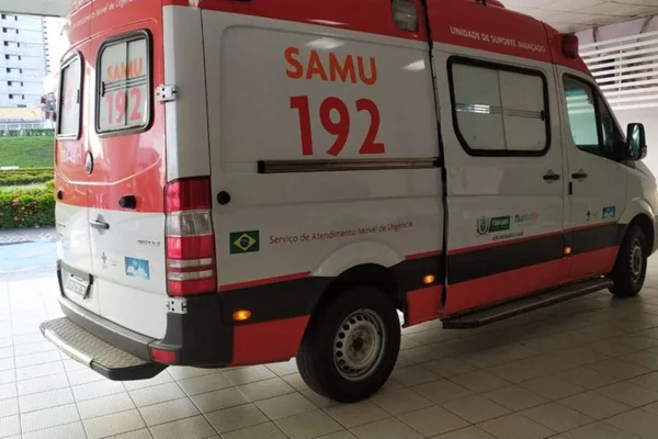 Paciente é extubada durante acidente com ambulância em rodovia na PB