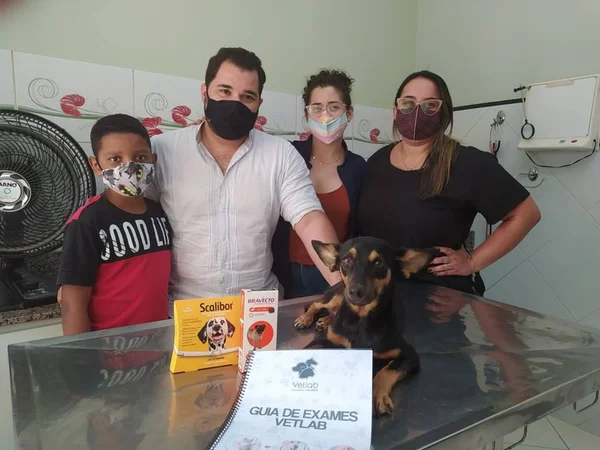 Menino pede ao papai noel tratamento para sua cadela