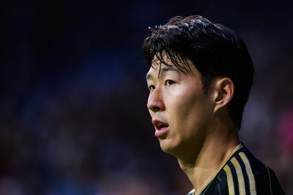 Foto colorida de Son, jogador do LA Galaxy - Metrópoles