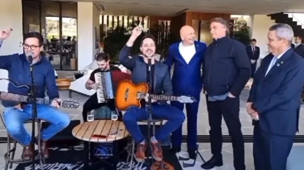 Dupla Mateus & Cristiano com Jair Bolsonaro