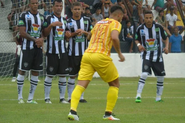 Brasiliense perde para o Atlético-ES pela Copa Verde