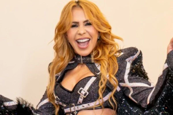 Foto colorida de Joelma - Metrópoles