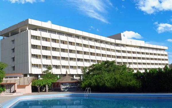 Afeganistão: número de mortes em ataque a hotel sobe para 18