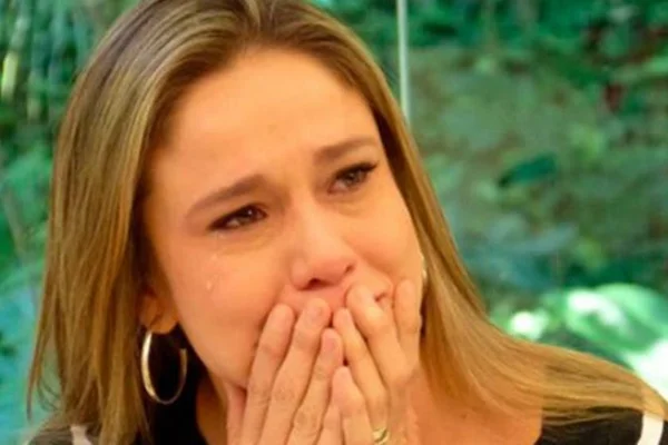 Fernanda Gentil faz post emocionante em homenagem aos colegas mortos