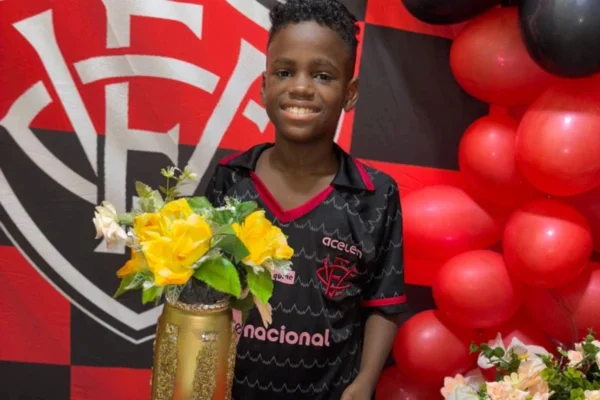 Foto colorida de Kayan Ícaro Menezes de Jesus, de 11 anos - Metrópoles