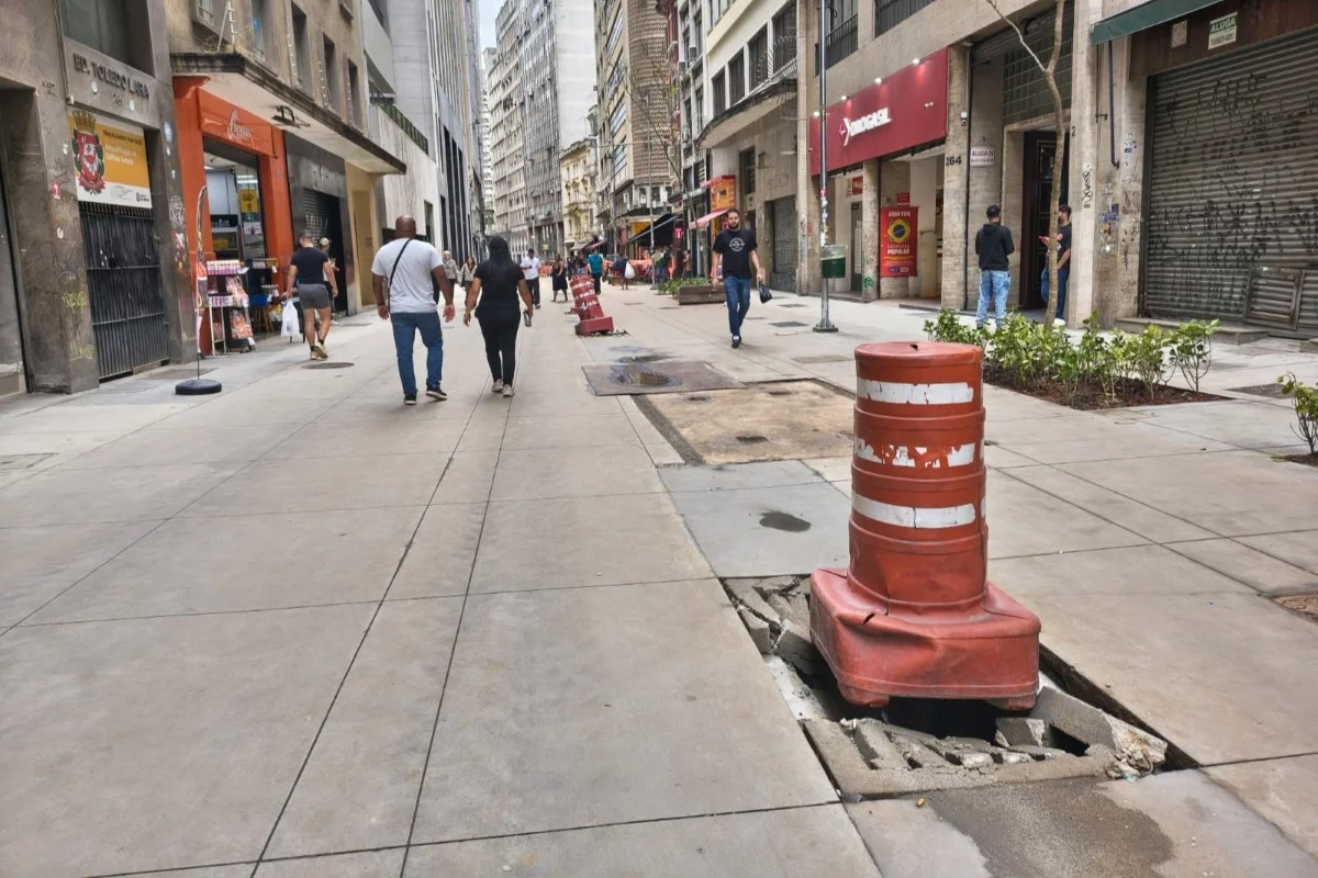 Calçadão na Rua Sete de Abril, no centro de São Paulo Calçadão na Rua Sete de Abril, no centro de São Paulo
