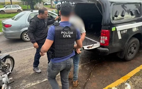 imagem colorida pai preso estupro filha de 4 anos piracanjuba