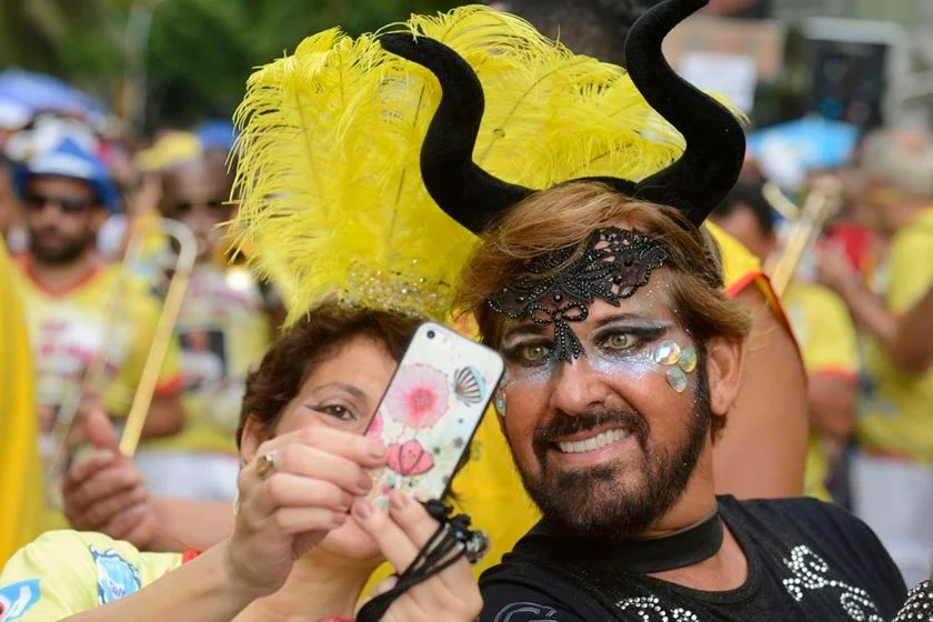Banda de Ipanema amina os foliões com o seu 55º desfile de carnaval, na zona sul da capital fluminense Banda de Ipanema amina os foliões com o seu 55º desfile de carnaval, na zona sul da capital fluminense