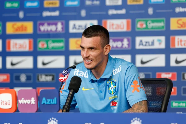 Ibañez sobre Copa do Mundo: “Me sinto pronto como lateral ou zagueiro”