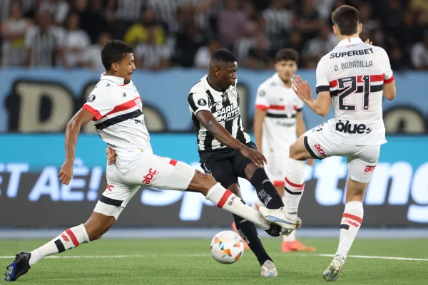 Foto colorida de Botafogo x São Paulo - Metrópoles