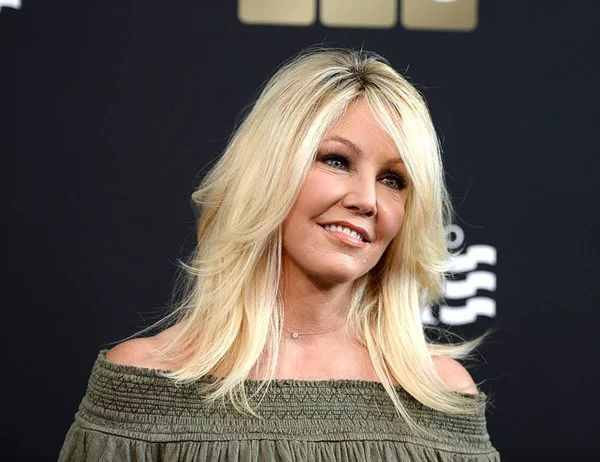 Atriz Heather Locklear é internada por overdose após agredir policial