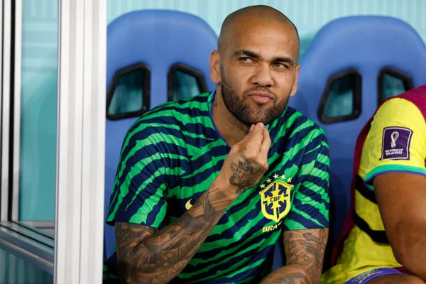 A nova versão de Dani Alves: “Não lembro de nada!”