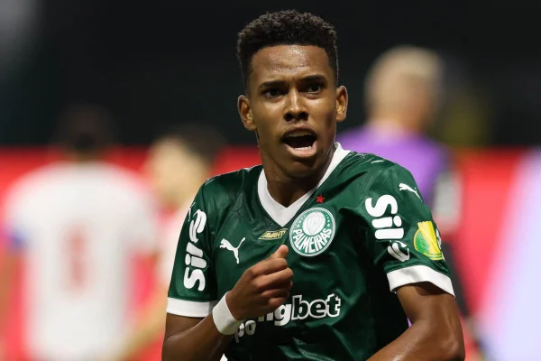 Imagme colorida de EstÇevão do Palmeiras - Metrópoles