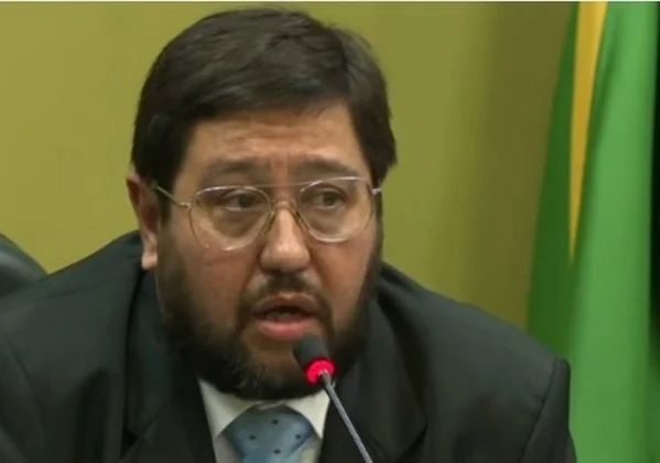 Aliado de Flávio pede à PF para investigar gestão de indicado de Pazuello