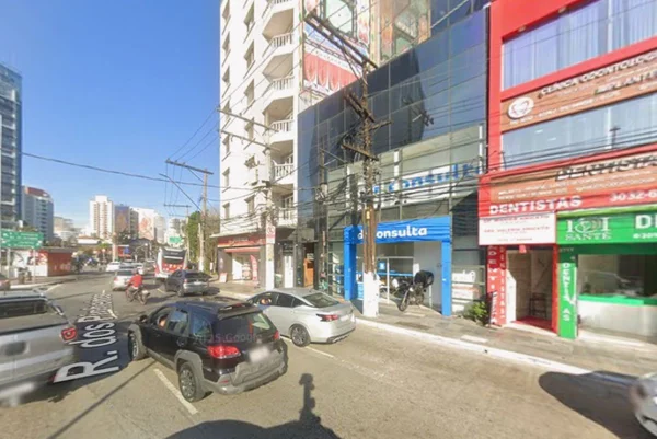 Rua Teodoro Sampaio, em Pinheiros, onde mulher foi eletrocutada e internada em estado grave