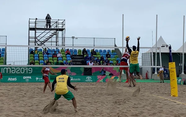 Brasil estreia com vitórias no vôlei de praia no Pan de Lima
